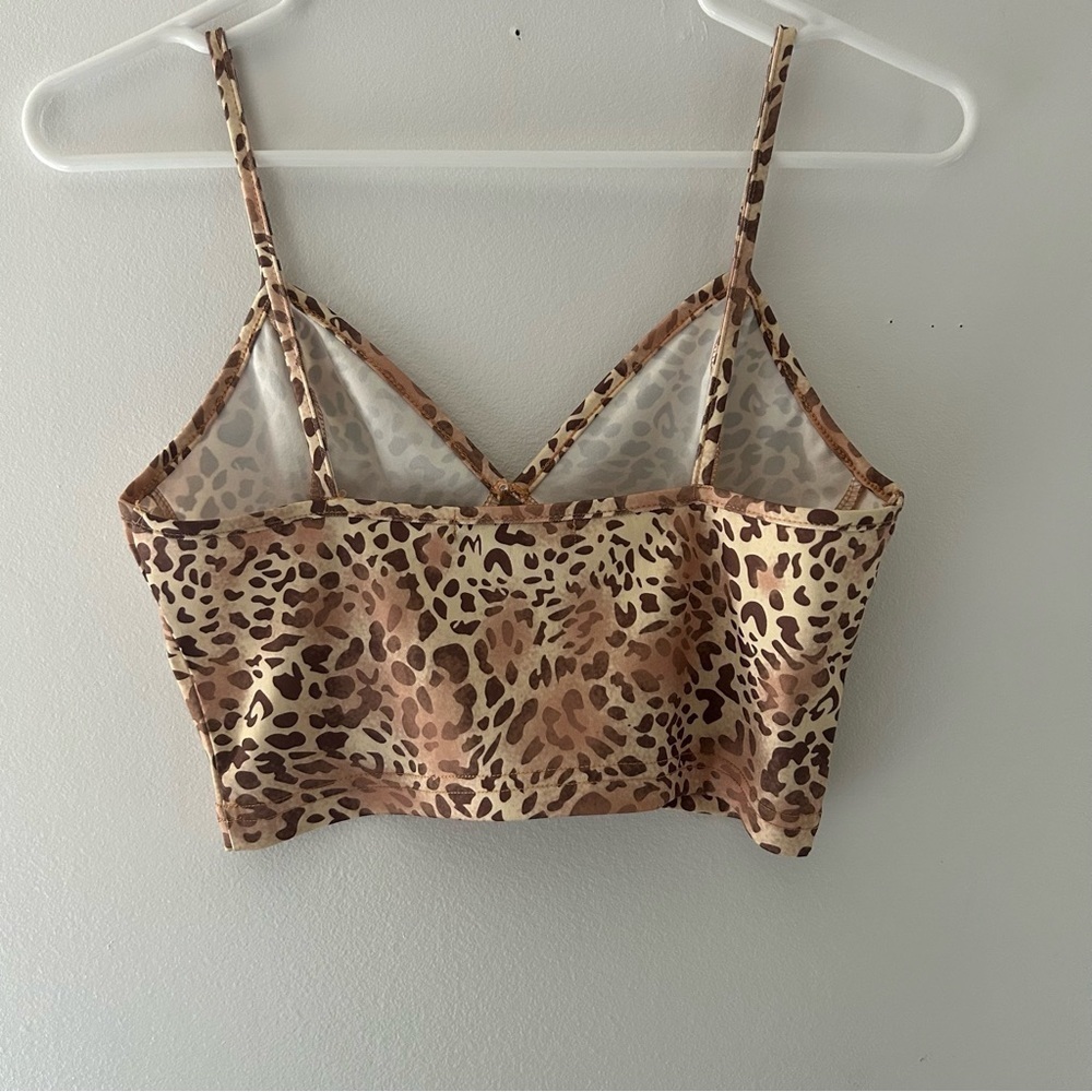 Womens US XS Shein Leopard Cropped Tank Top - Picture 2 of 3